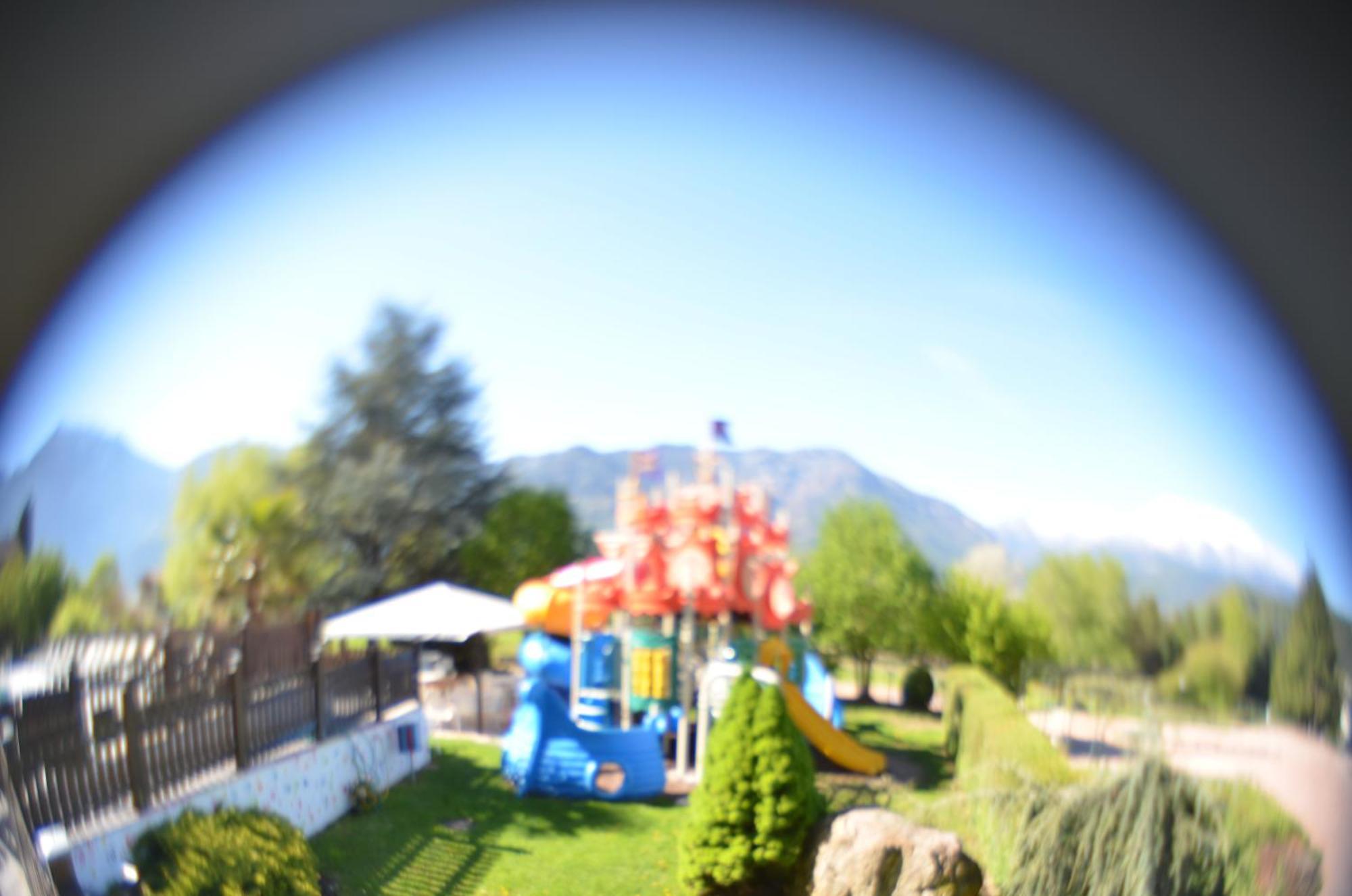 Family Hotel Primavera Levico Terme Exteriör bild