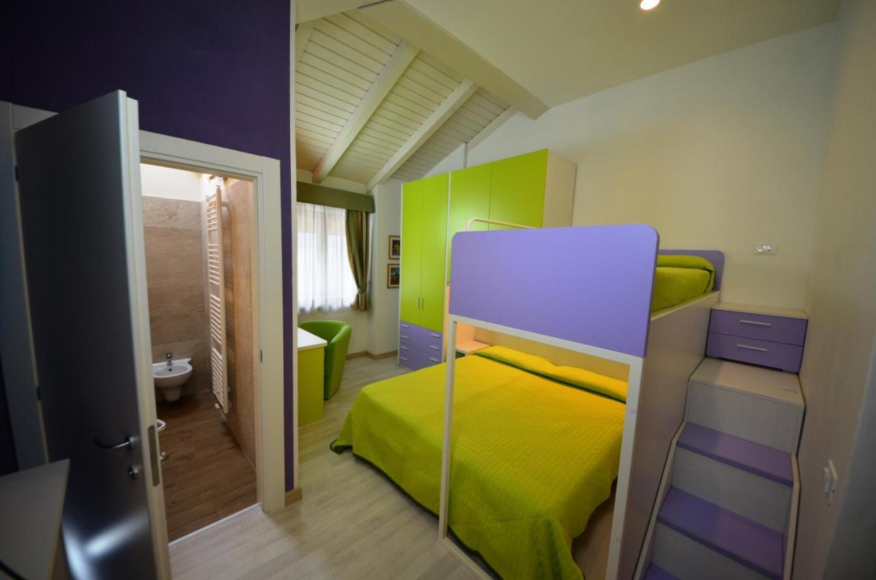 Family Hotel Primavera Levico Terme Exteriör bild